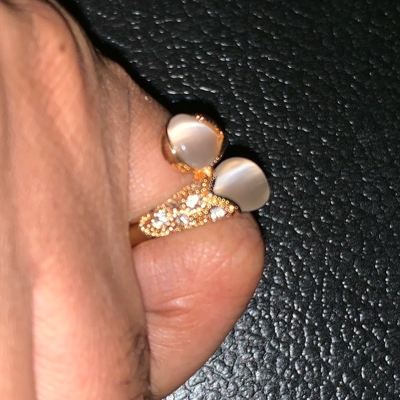 Ring - Picture 2 of 8